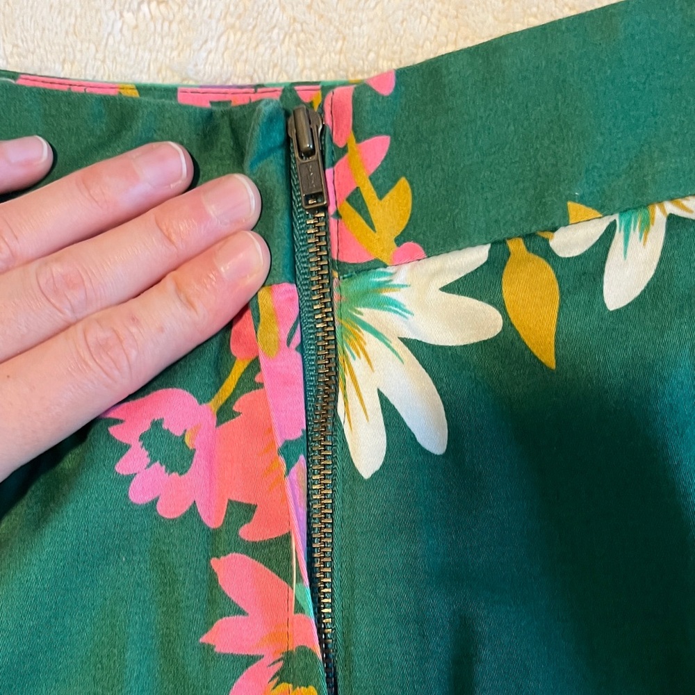 Odille Green Floral Pencil Skirt High Waist Mini Pockets Zip Slit Size 0 - Picture 6 of 6